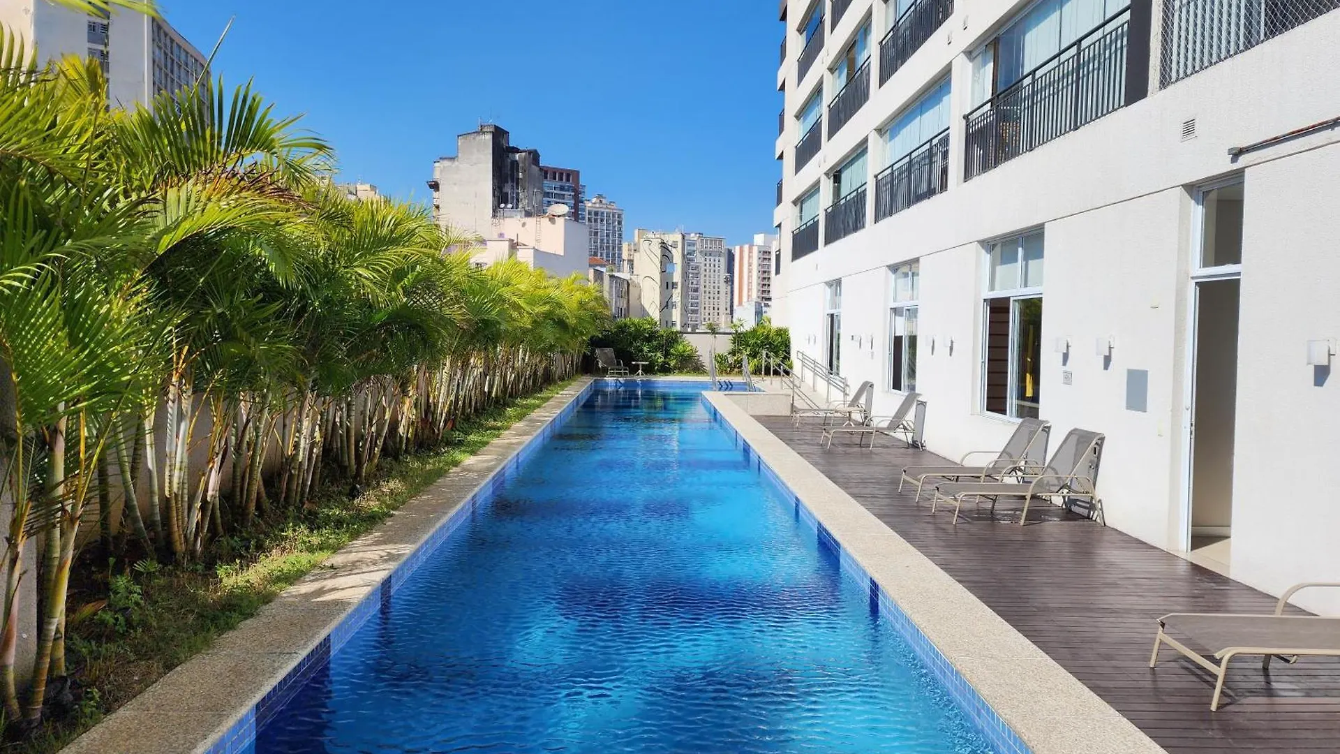 Flat Grande Em Condominio De Luxo - Centro De Sao Paulo