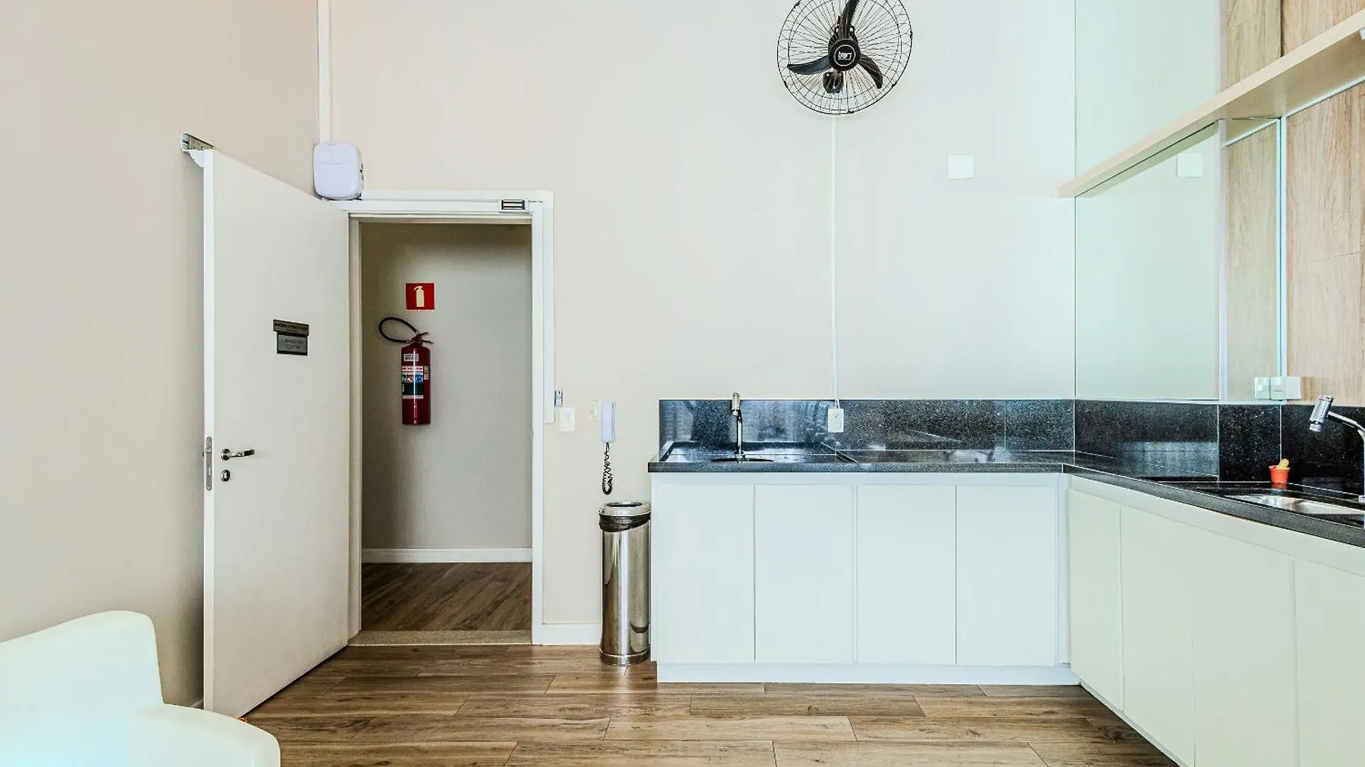 Flat Grande Em Condominio De Luxo - Centro De Sao Paulo Brazil