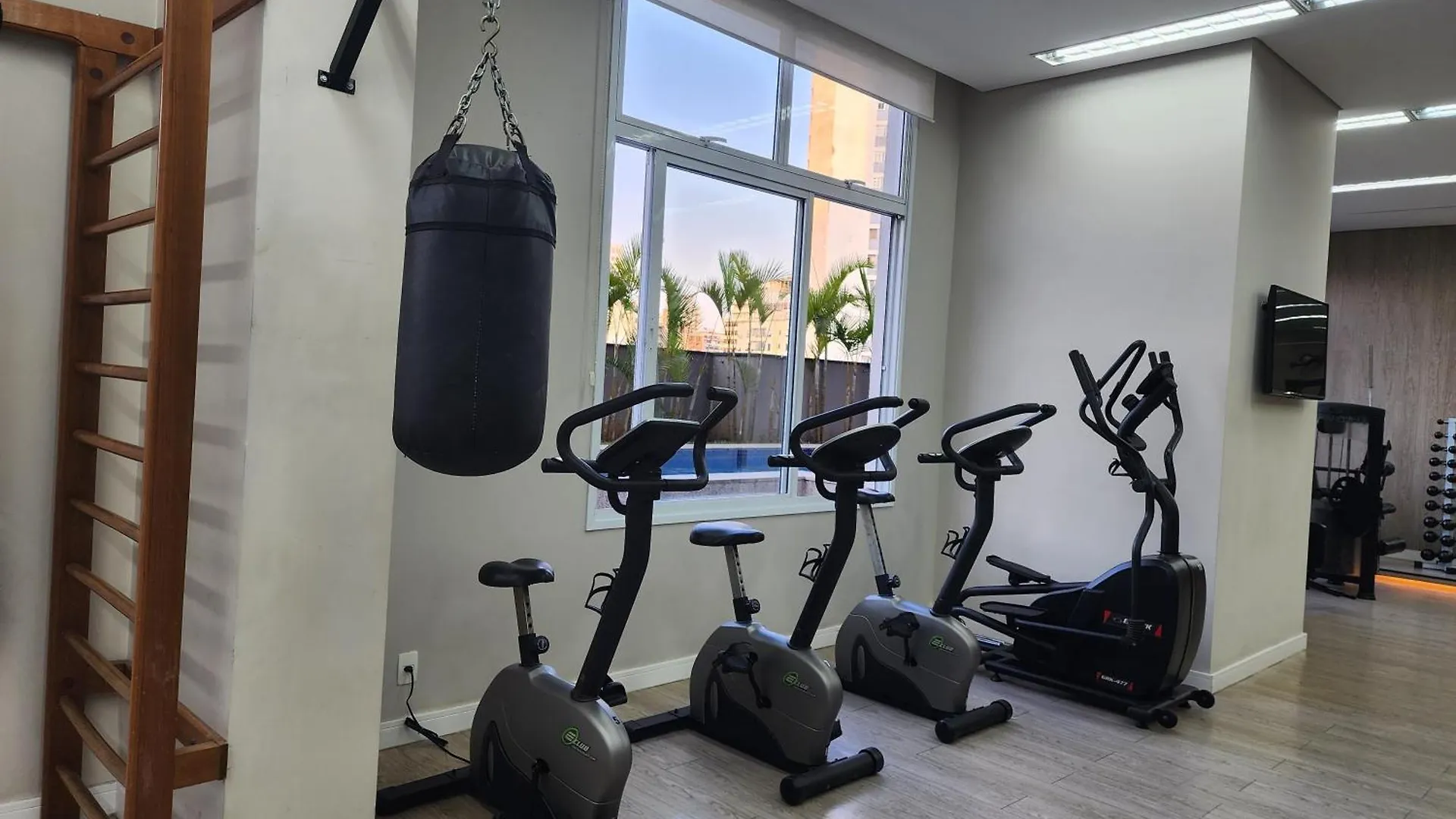 Daire Flat Grande Em Condominio De Luxo - Centro De Sao Paulo