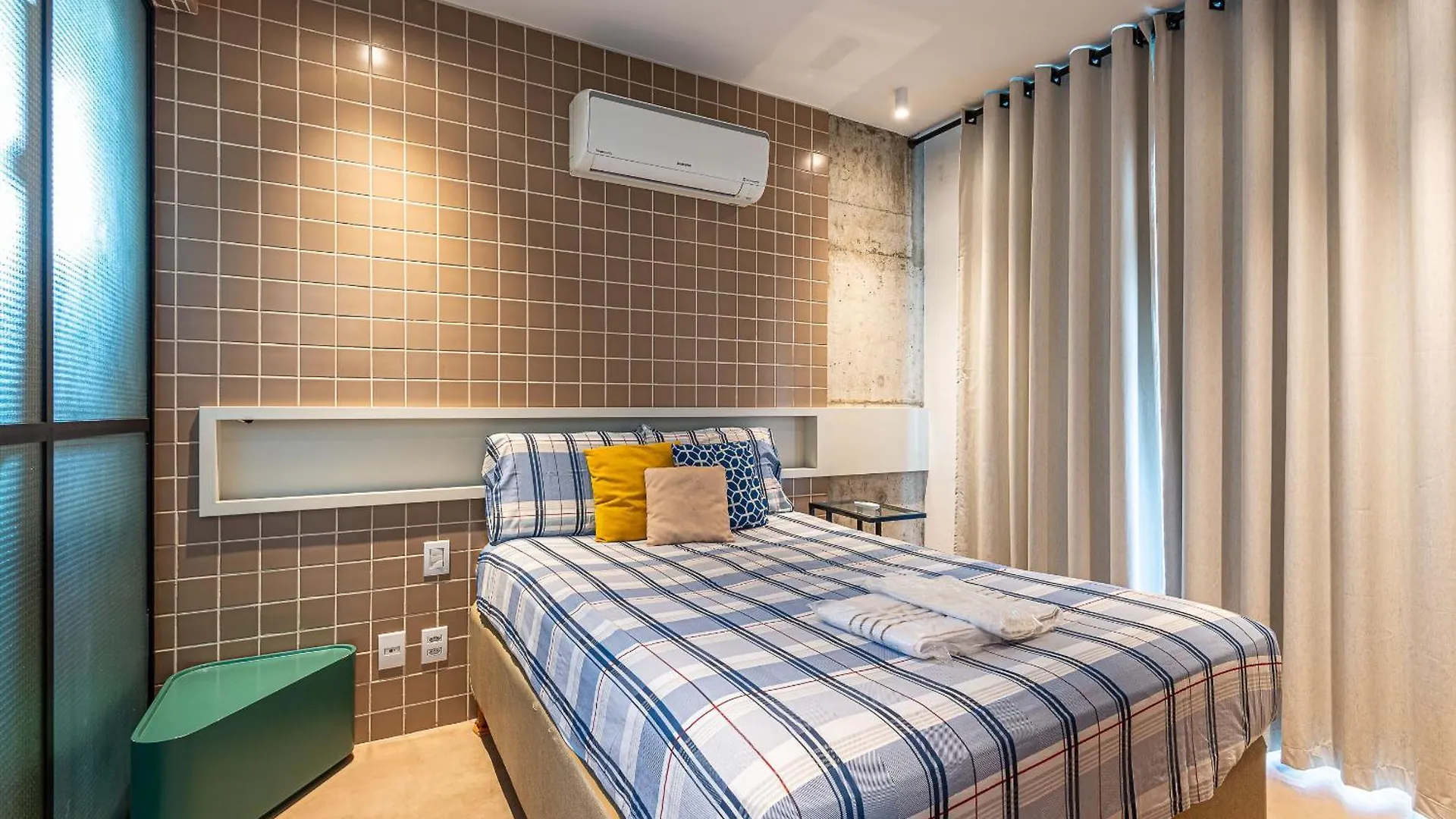 Flat Grande Em Condominio De Luxo - Centro De Sao Paulo