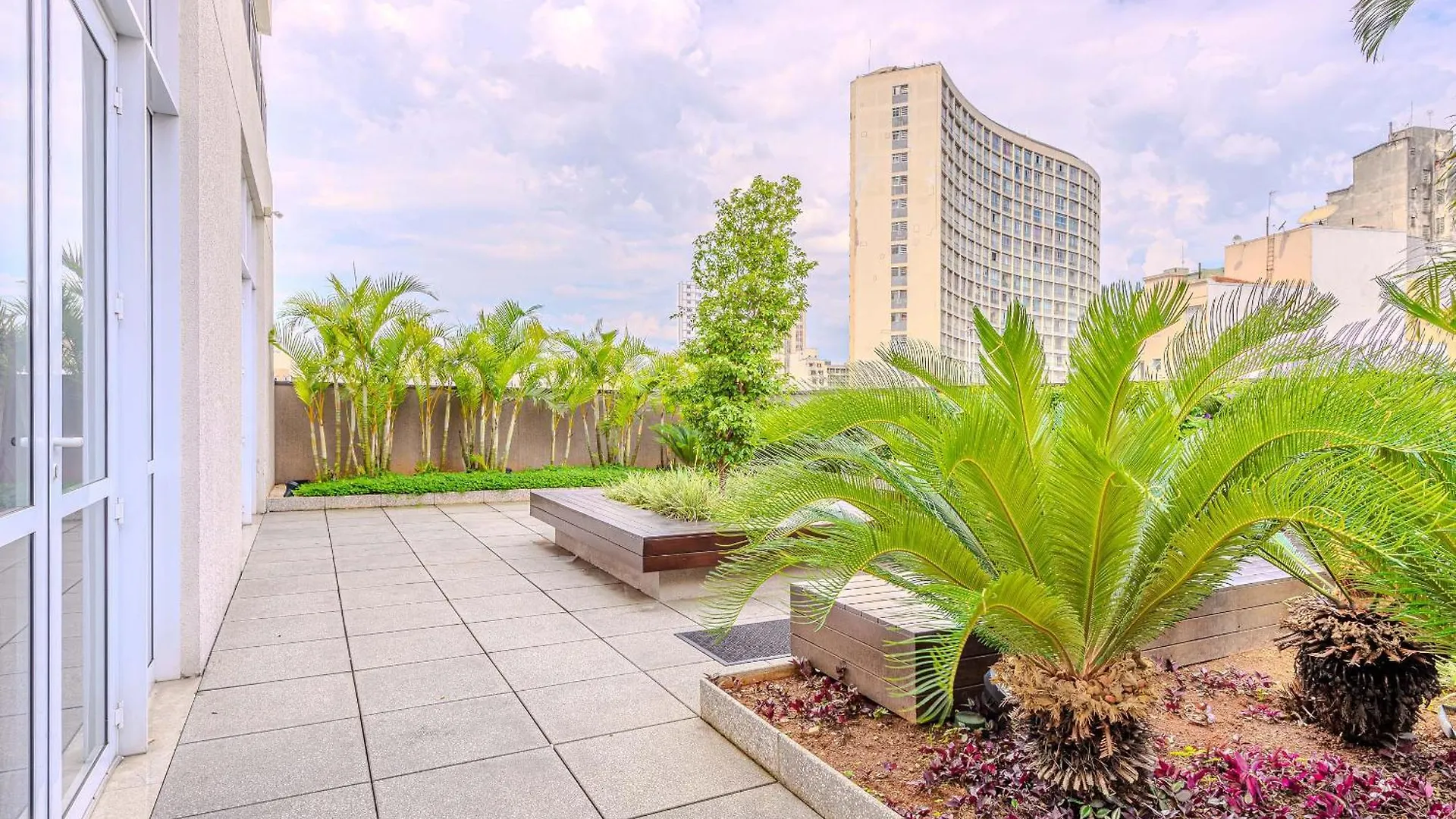 Daire Flat Grande Em Condominio De Luxo - Centro De Sao Paulo