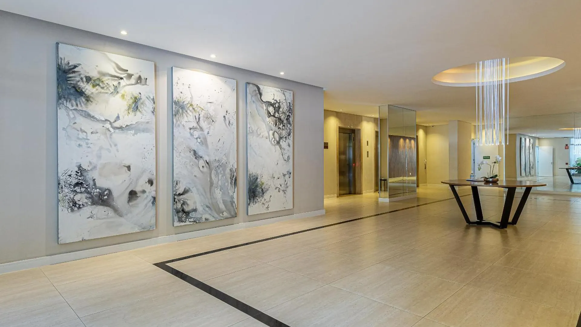 Flat Grande Em Condominio De Luxo - Centro De Sao Paulo