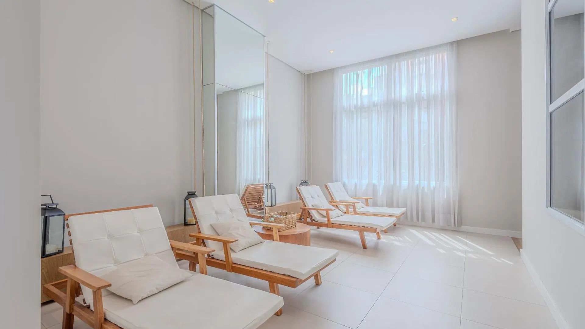 Flat Grande Em Condominio De Luxo - Centro De Sao Paulo