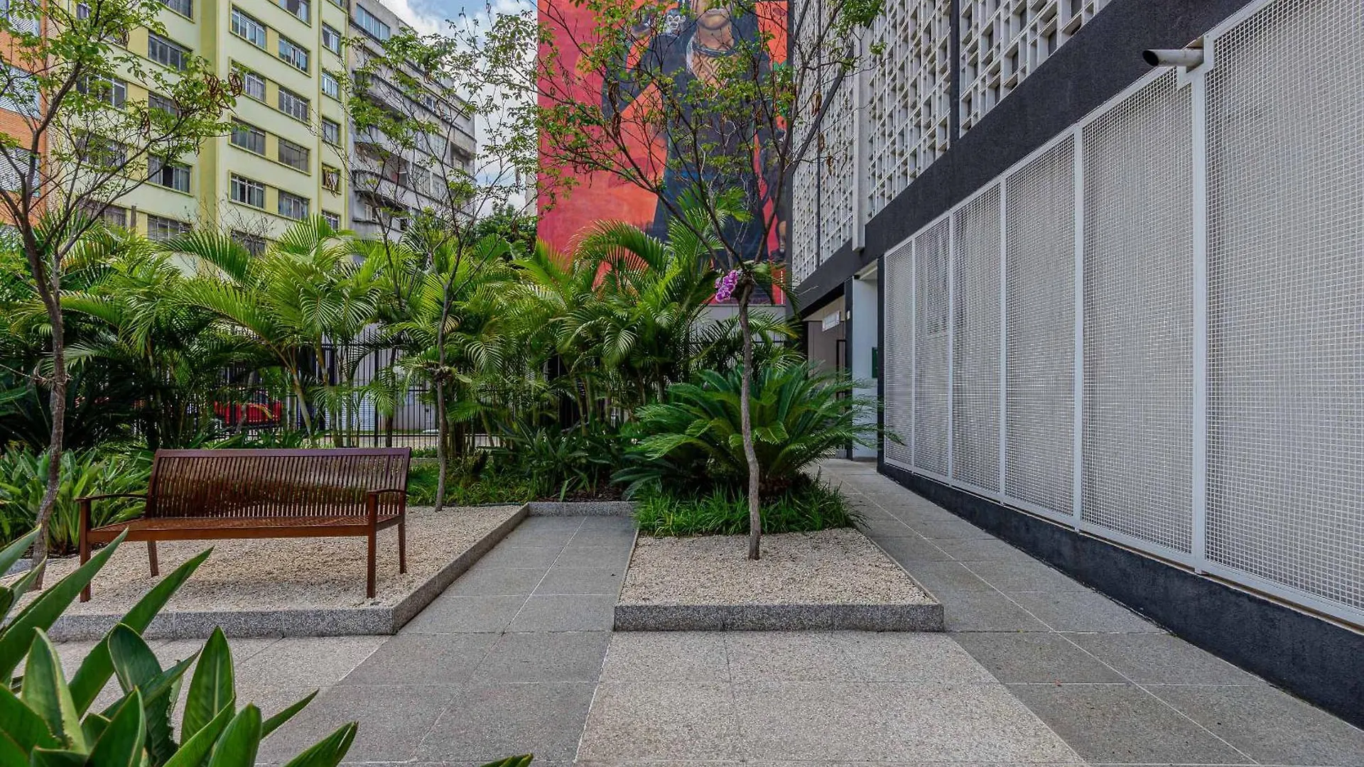 Flat Grande Em Condominio De Luxo - Centro De Sao Paulo