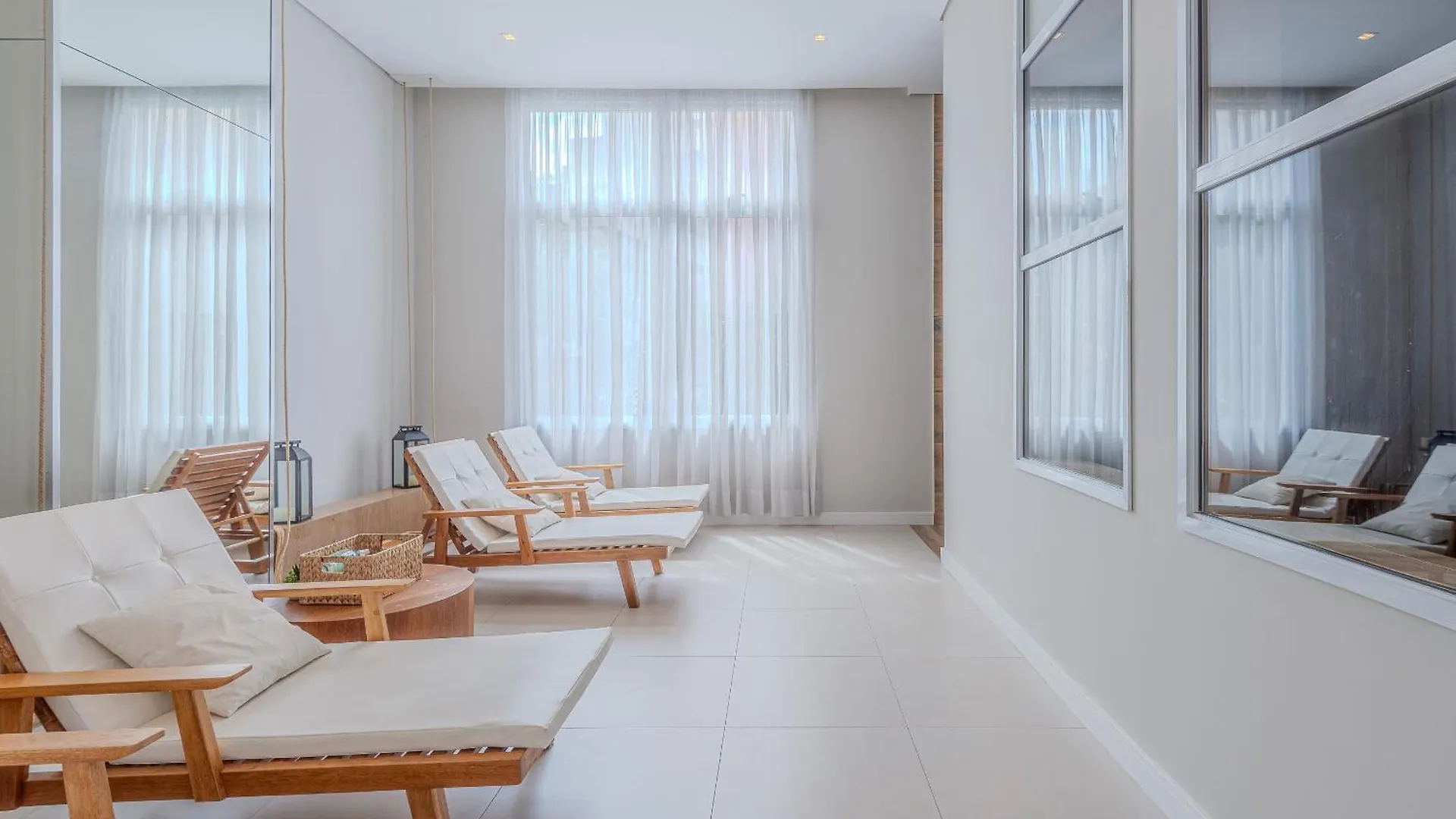 Flat Grande Em Condominio De Luxo - Centro De Sao Paulo